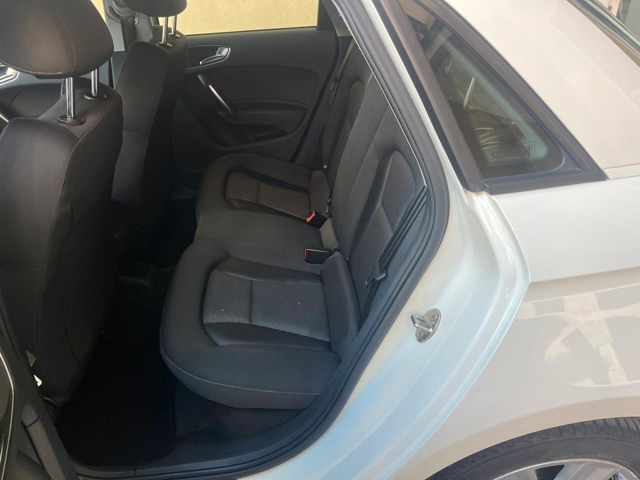 Audi A1 SPB 1.6 TDI Ambition 90c v