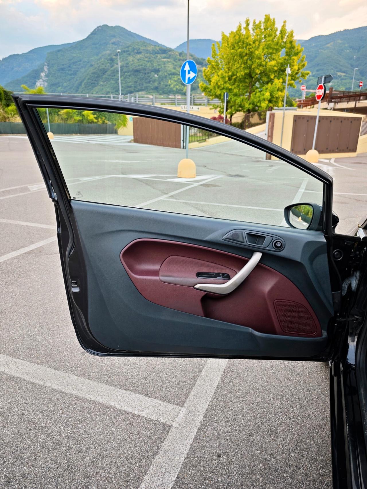 Ford Fiesta 1.4 TDCi 68 CV - 50 KW - PERFETTA -