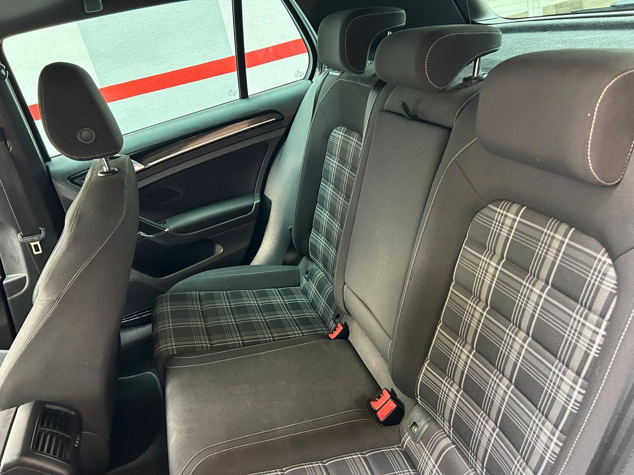 Volkswagen Golf GTD 2.0 TDI DSG 5p.