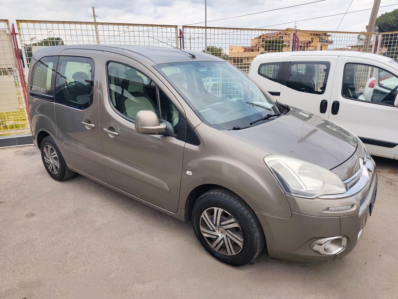 Citroen Berlingo 1.6 HDi 5 POSTI