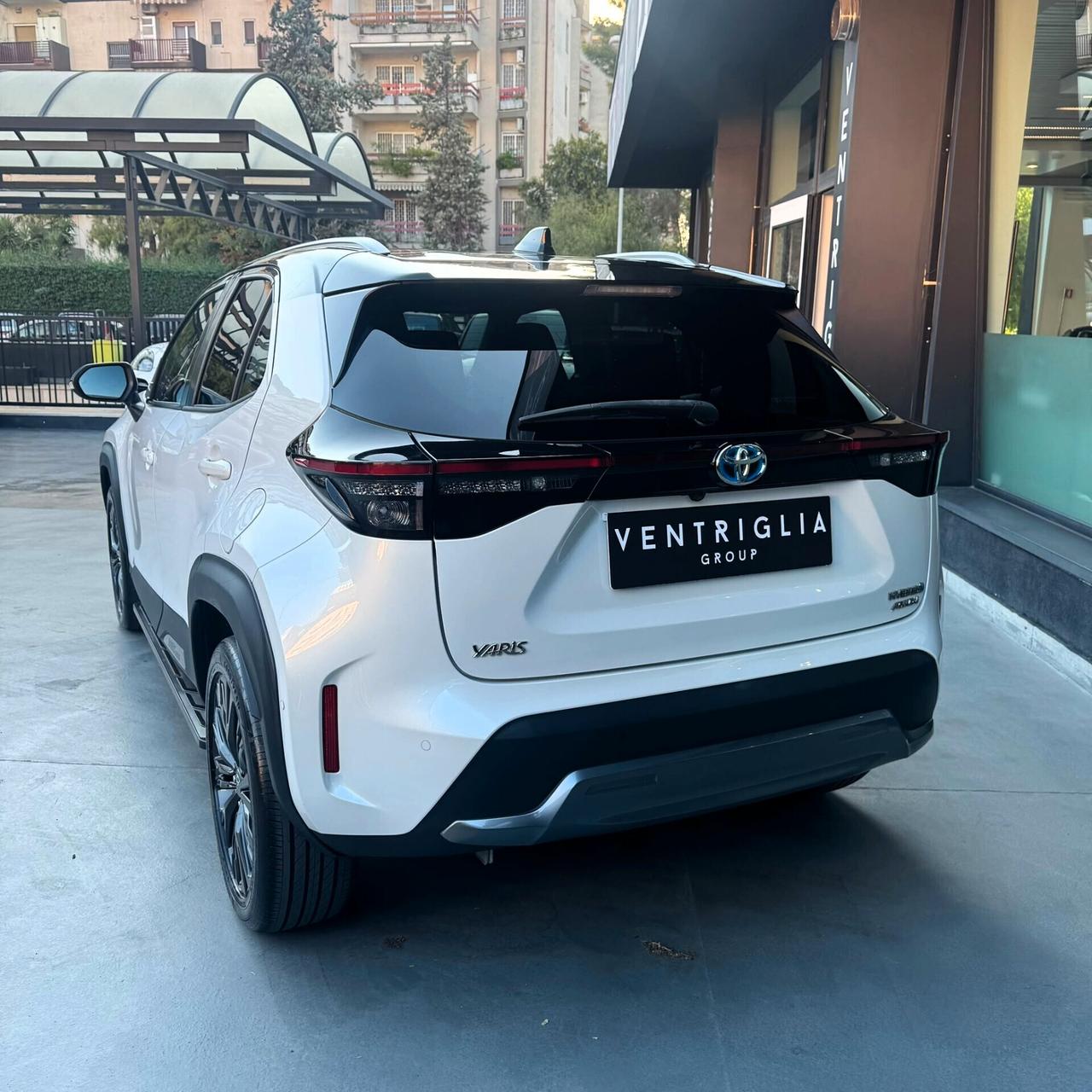 Toyota Yaris Cross 1.5 Hybrid E-CVT AWD Premiere