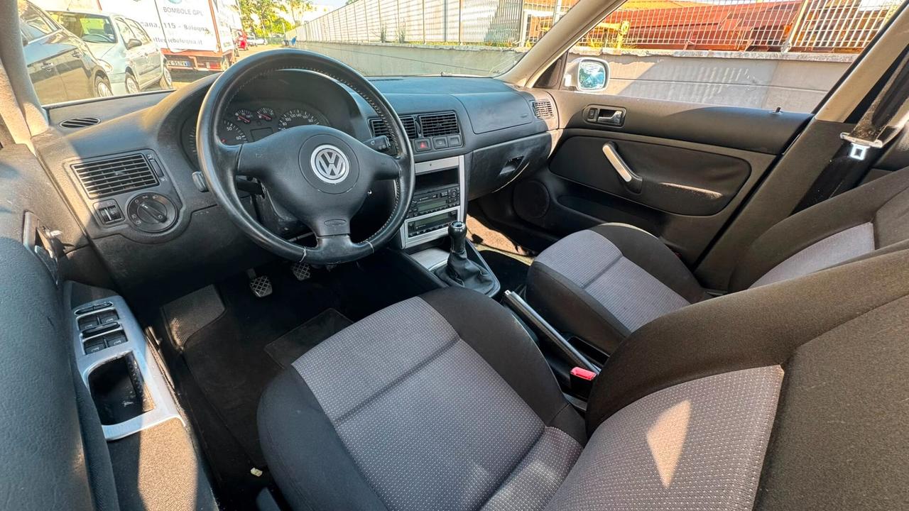 Volkswagen Golf 1.6 16V cat 5p. Highline Plus