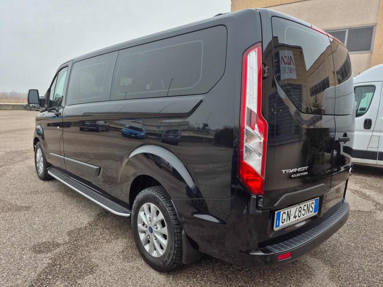 Ford Transit Custom Transit Custom TITANIUM 320 2.0 EcoBlue 130 aut. PC Combi Trend