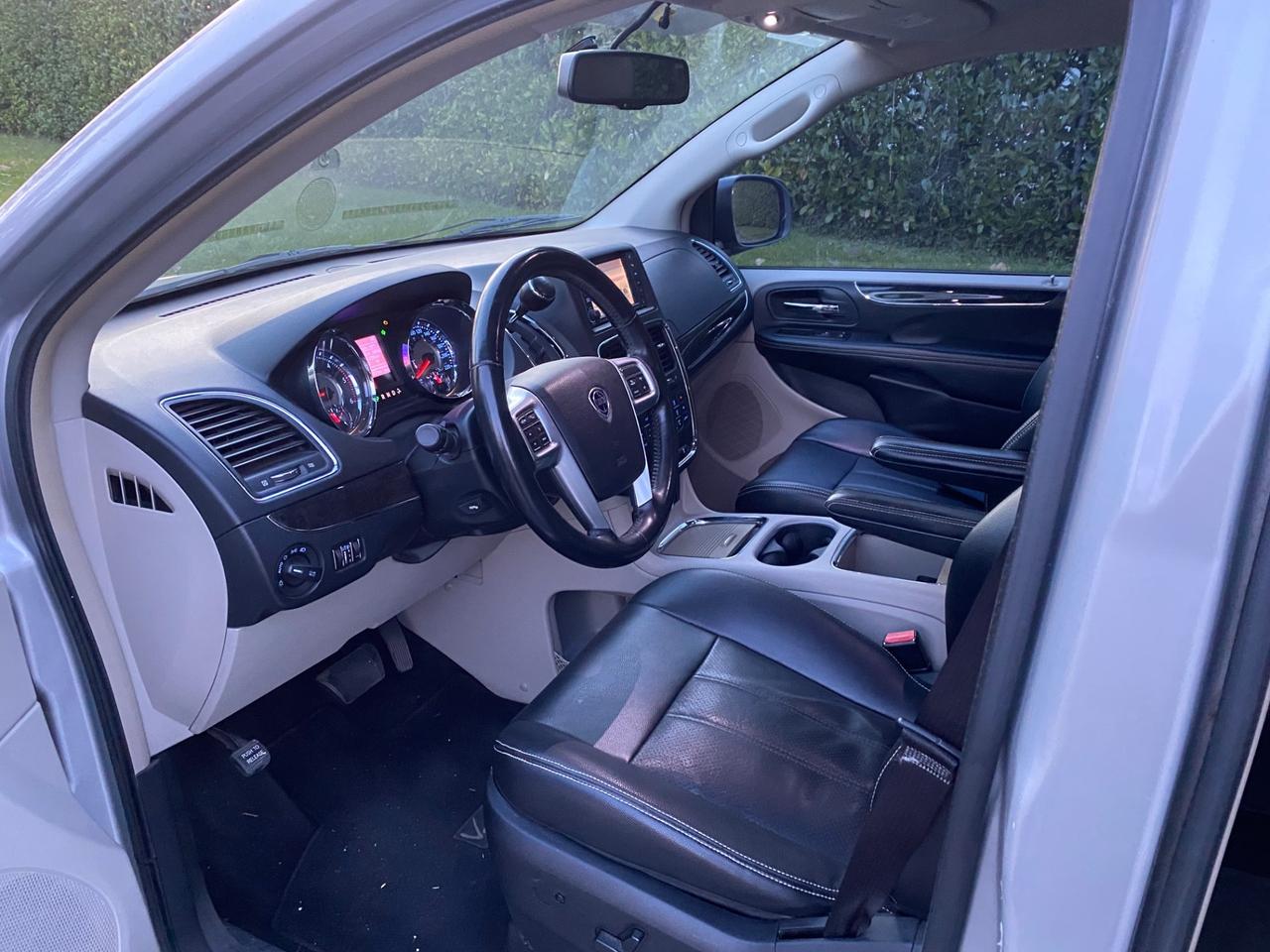 Lancia Voyager 2.8 Turbodiesel Platinum 163 CV