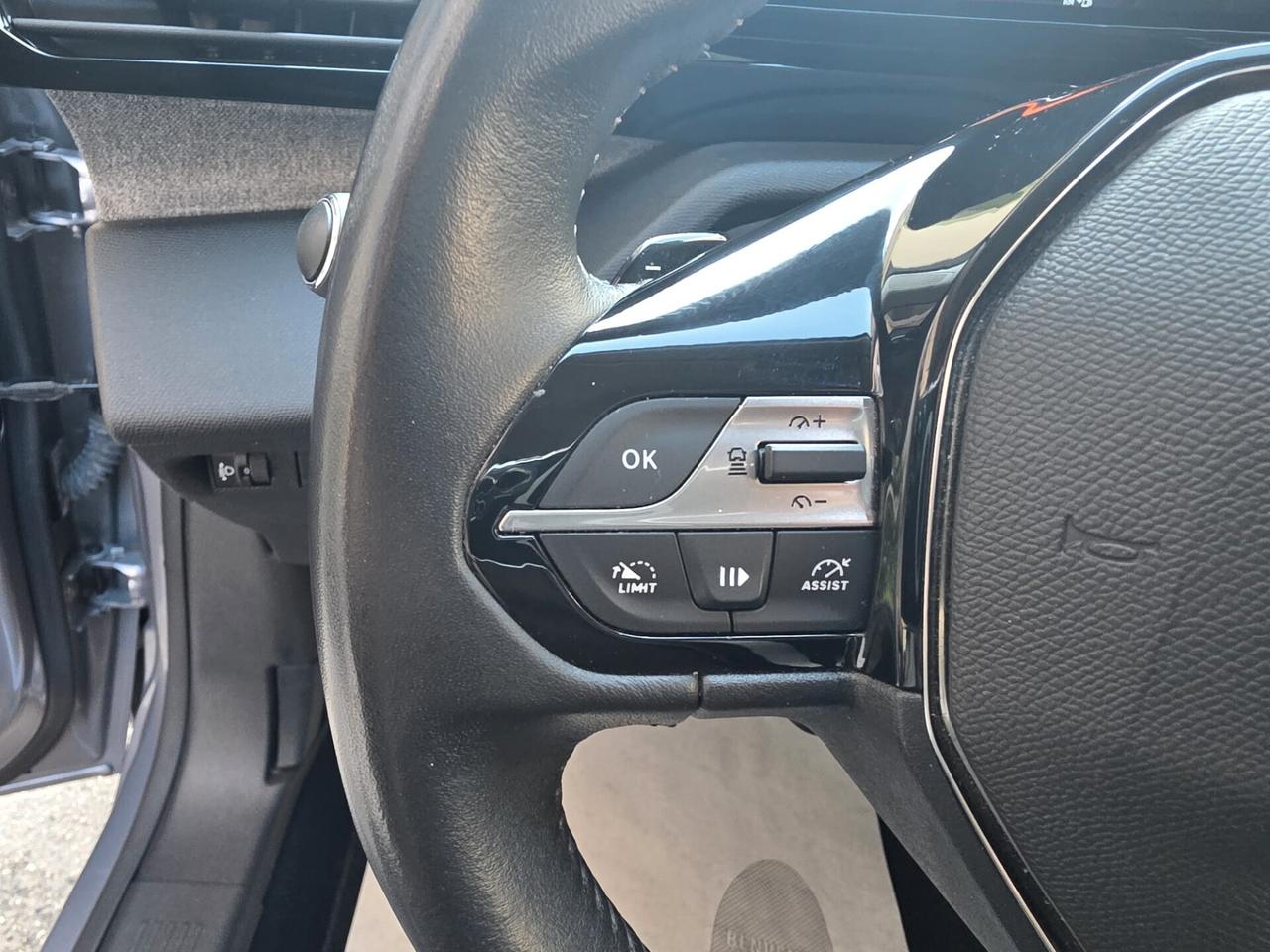 Peugeot 308 BlueHDi 130 EAT8 Allure+Lici Led+Cerchi 18+Retrocamera...