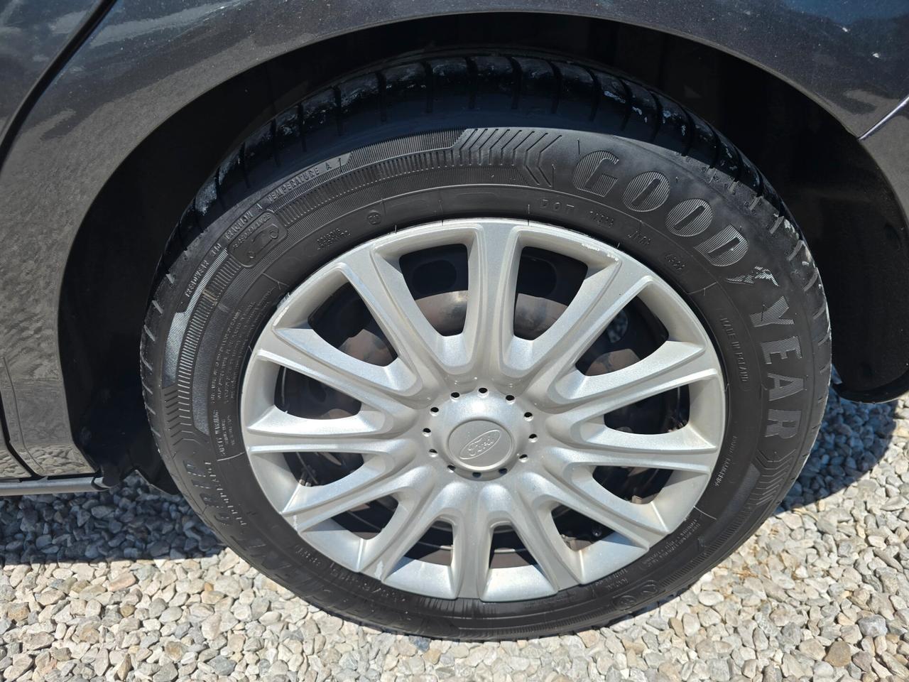 Ford B-Max 1.4 90 CV GPL