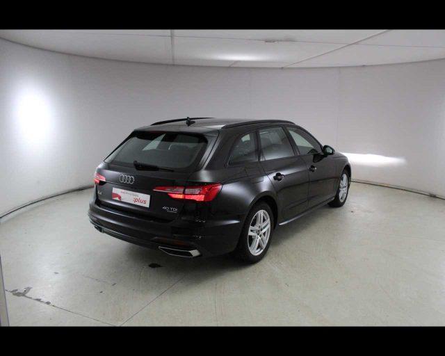 AUDI A4 Avant 40 TDI quattro S tronic Business Advanced