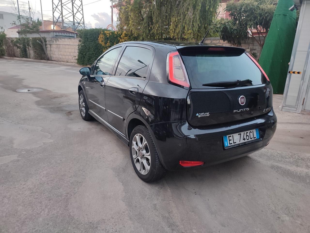 Fiat Punto 1.4 8V 5 porte Natural Power Street