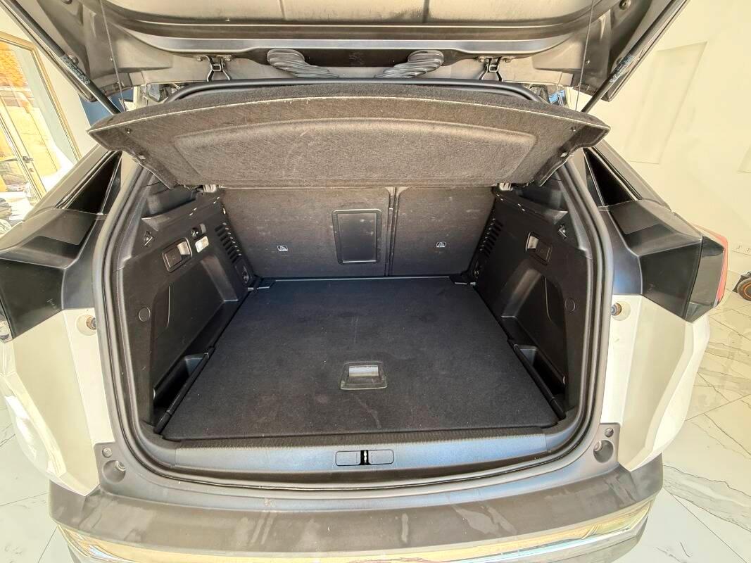 Peugeot 3008 PEUGEOT 3008 1.5 bluehdi GT Line s&s 130cv eat8