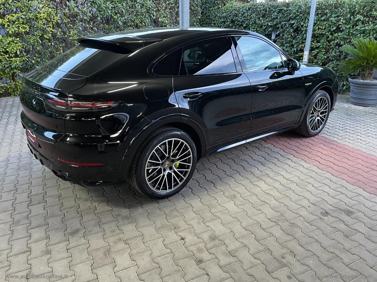 PORSCHE Cayenne Coupé 3.0 V6 Platinum Edition