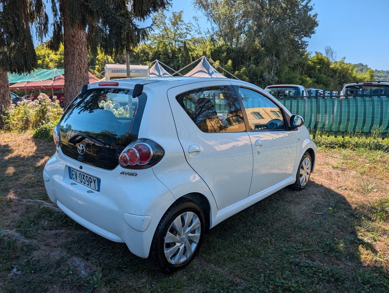 Toyota Aygo 1.0 12V VVT-i 5 porte Lounge Connect UNICO PROPRIETARIO OK NEOP.