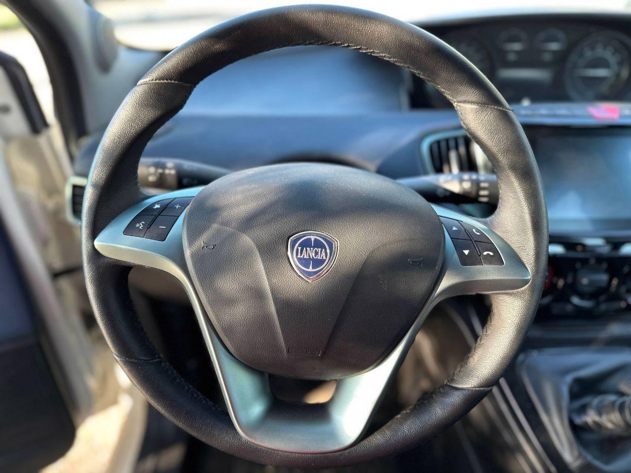 LANCIA Ypsilon III 2021 - Ypsilon 1.0 firefly hybrid Platino s&s 70cv