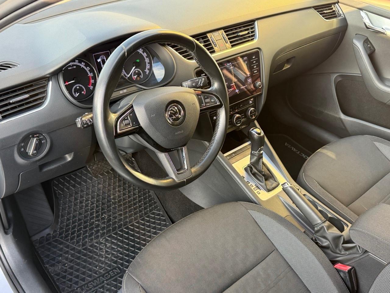 Skoda Octavia 1.6 TDI CR 115 CV DSG Wagon Executive