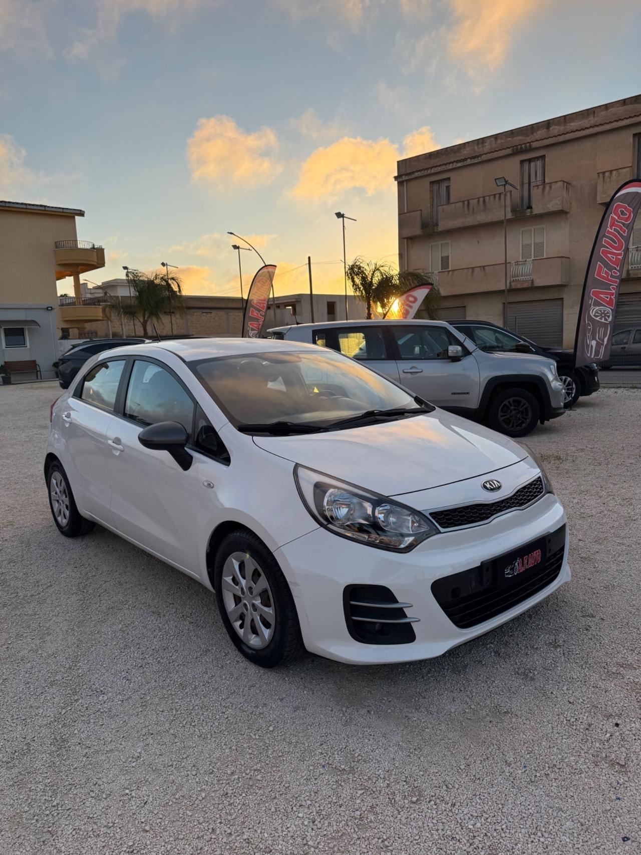 Kia Rio 1.2 CVVT 5p. Cool