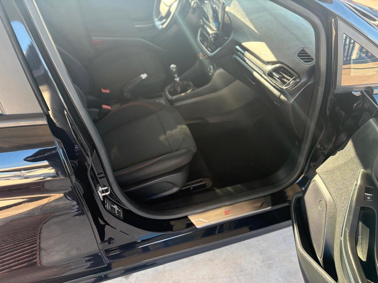 Ford Fiesta 1.0 Ecoboost 100 CV 5 porte ST-Line