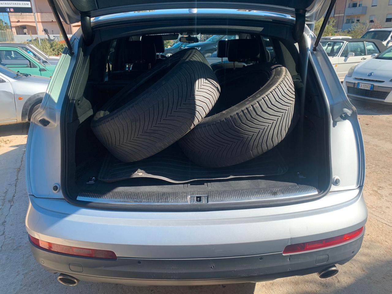 Audi Q7 S LINE
