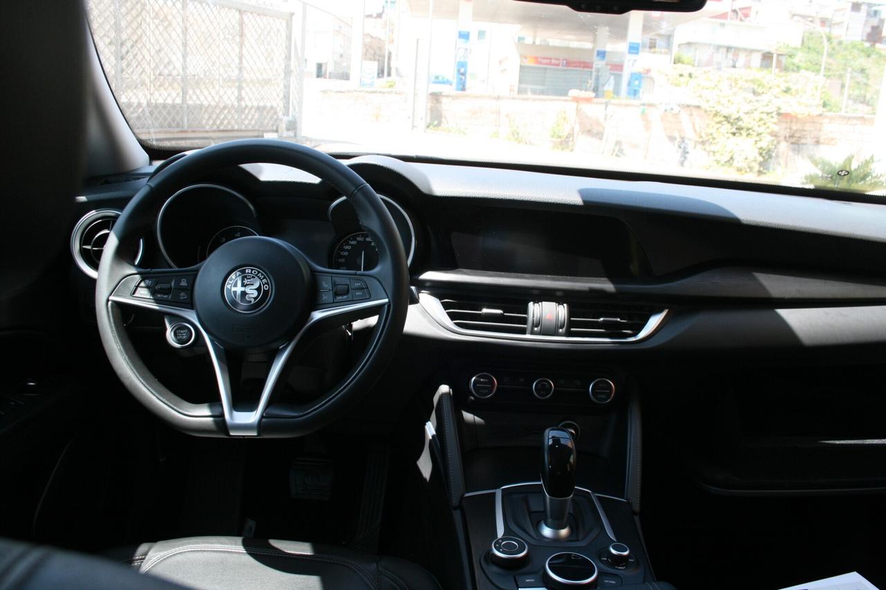 Alfa Romeo Stelvio 2.2 Turbodiesel 150 CV AT8 RWD Super