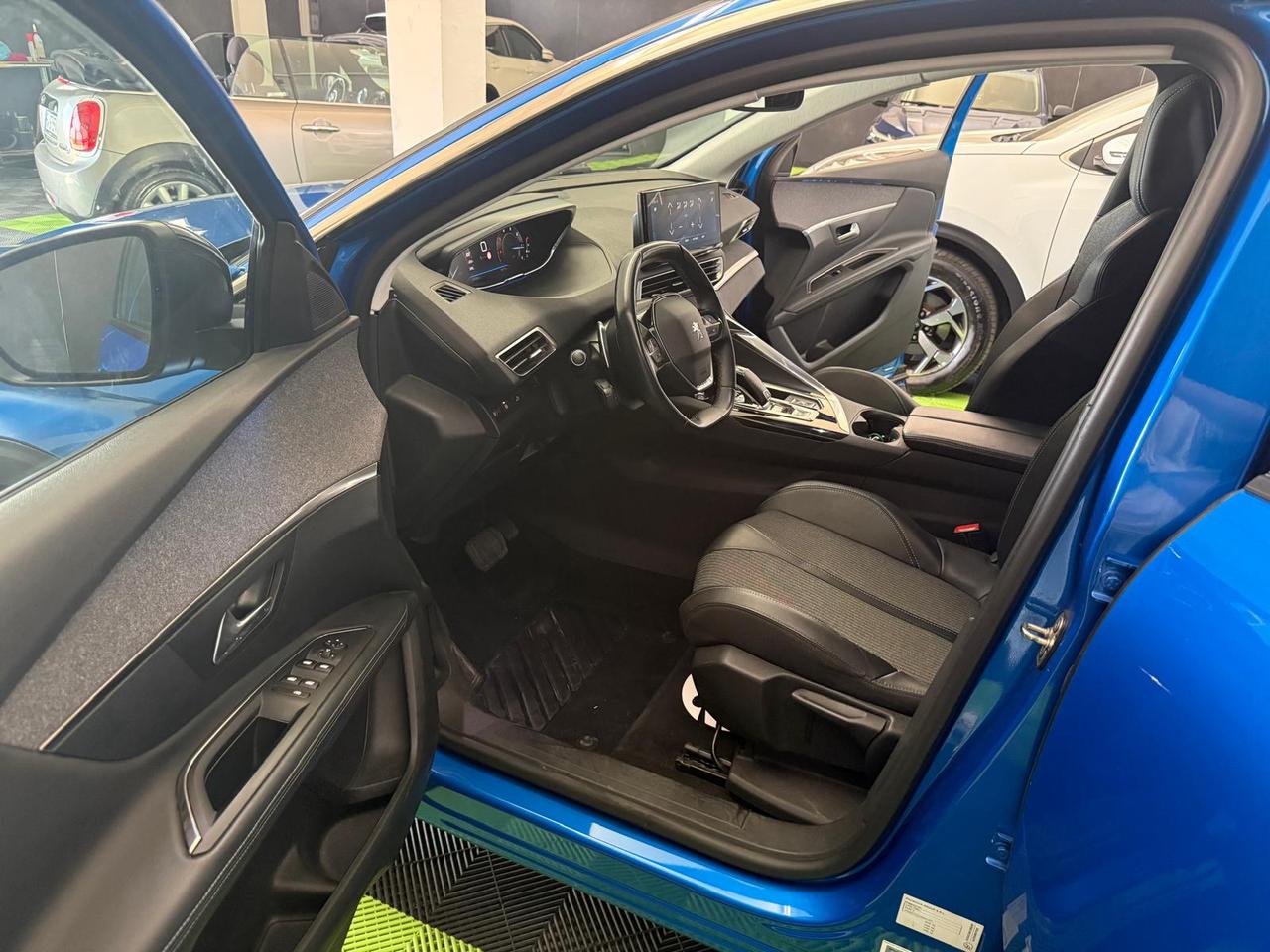 Peugeot 3008 1.5 BlueHDI EAT8 S&S Allure Pack