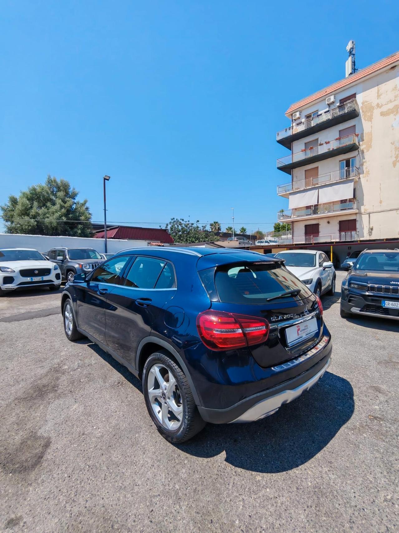 Mercedes-benz GLA 200 d Automatic Business