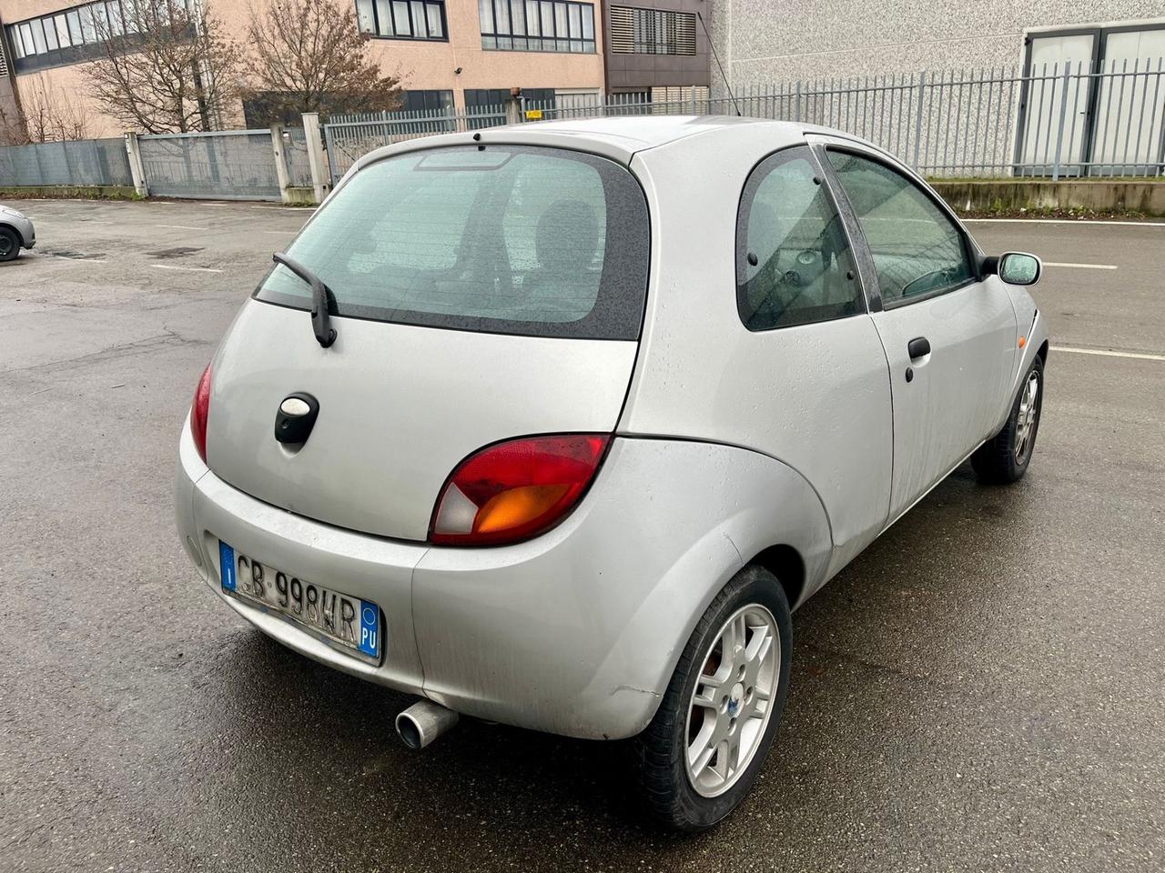 Ford Ka 1.3benz 97.000km 2002 per neopatentati