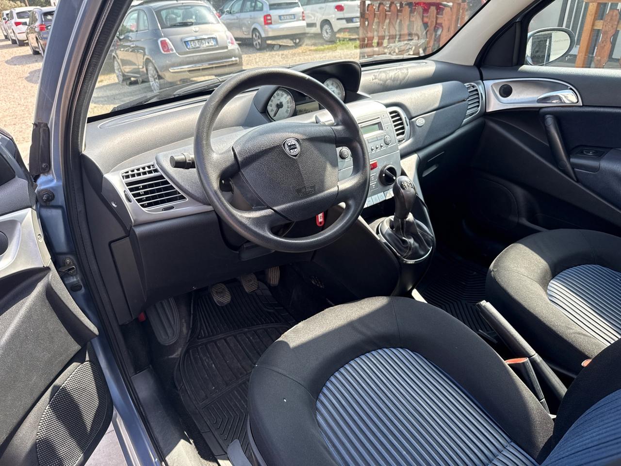 Lancia Ypsilon 1.3 MJT 90 CV Platino