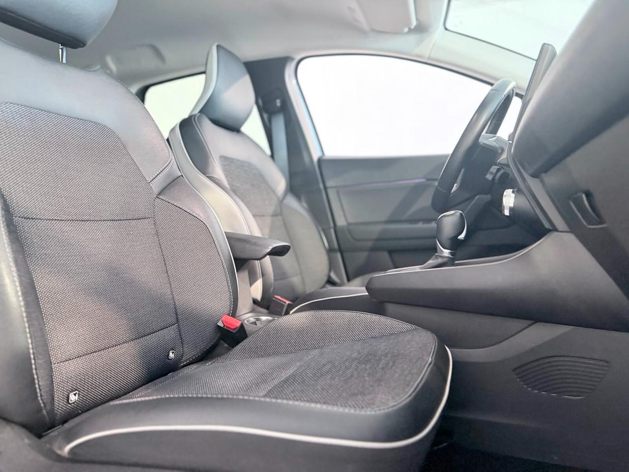 RENAULT CAPTUR FULL HYBRID AUTOMATICA