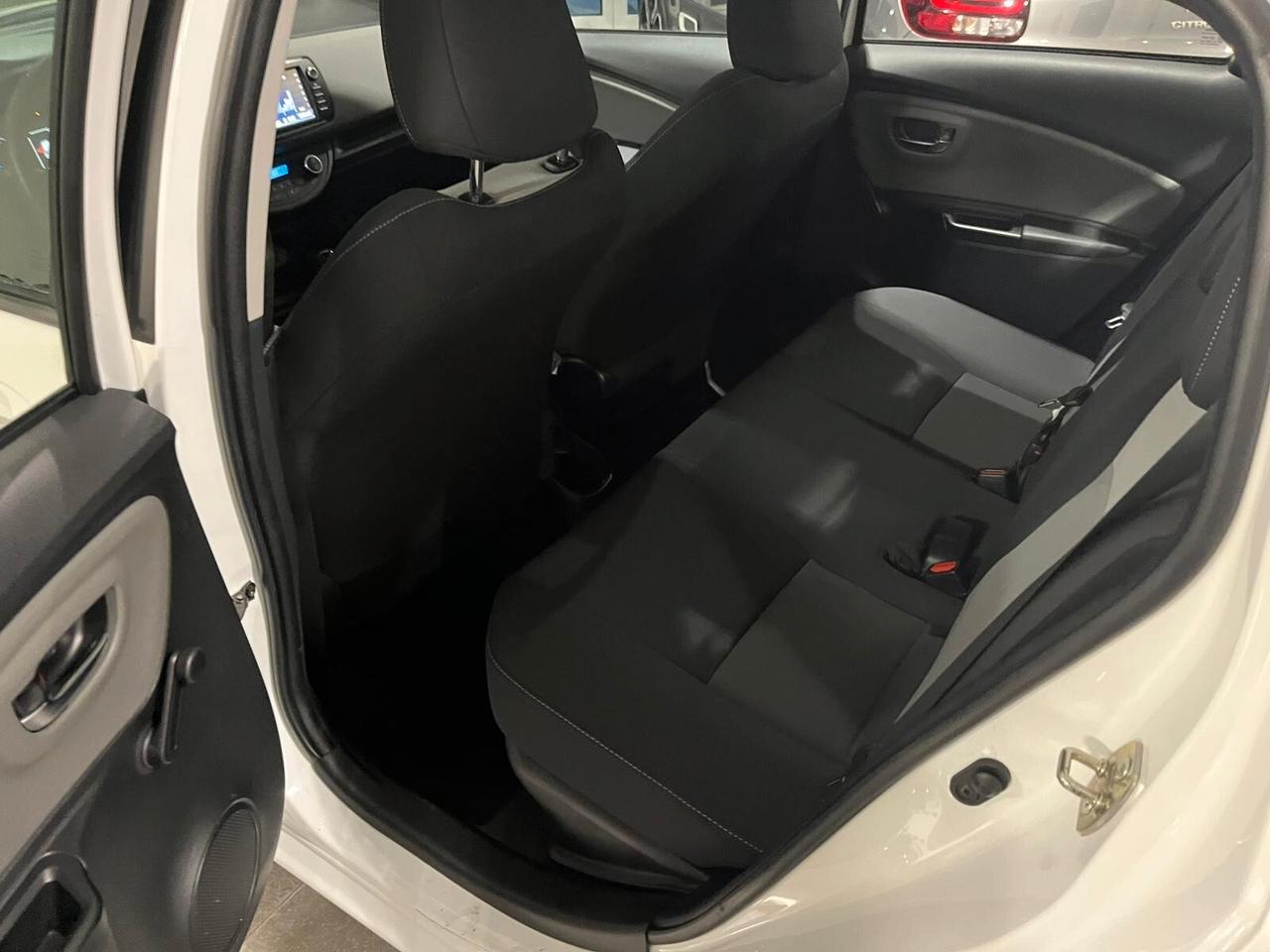 Toyota Yaris 1.5 Hybrid 5 porte Business