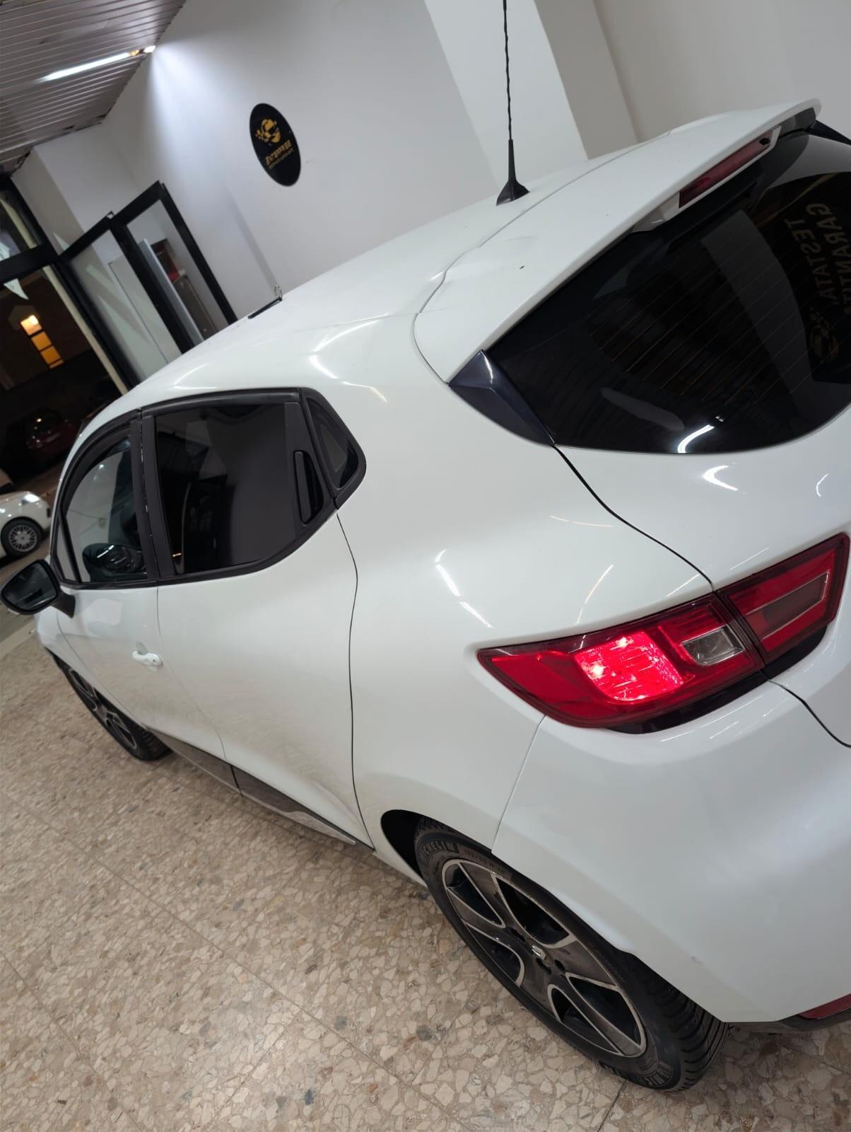 Renault Clio 2015 Bicolore LED - Full Opt. - Pronta Consegna Neopatentati