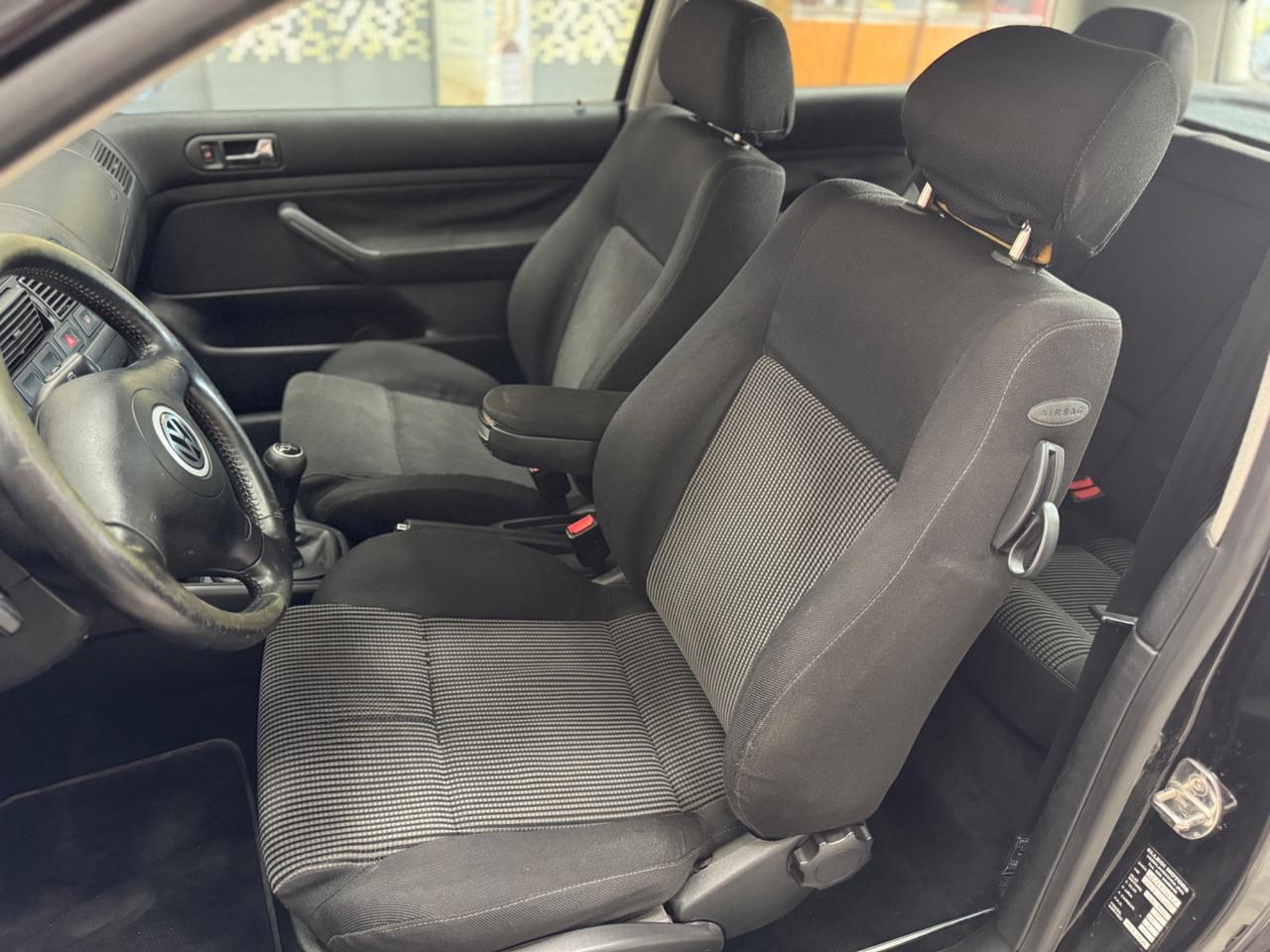 Volkswagen Golf IV 1.6 Benzina