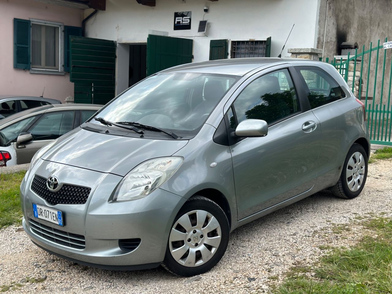 Toyota YARIS 1.0 NEOPAT KMCERT GARANZ