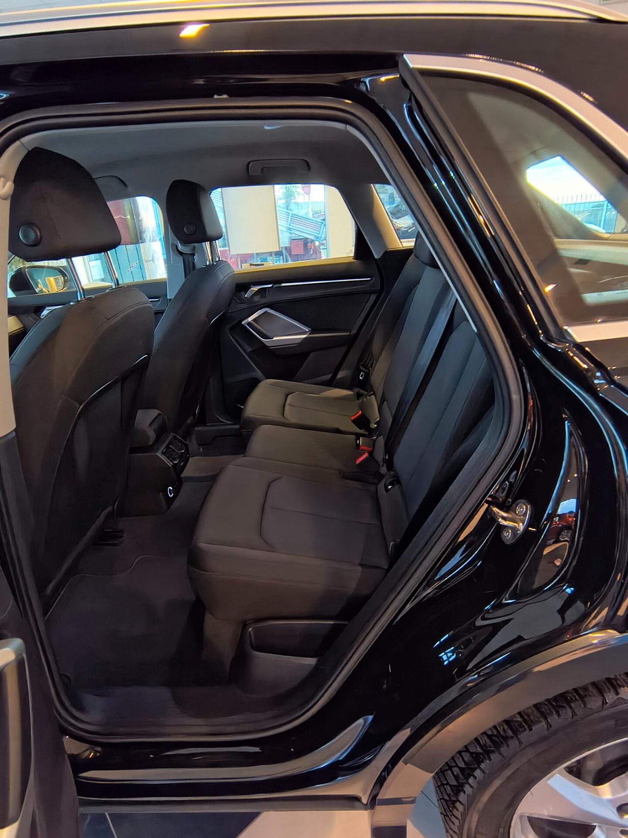 Audi Q3 35 TDI S tronic Business Advanced