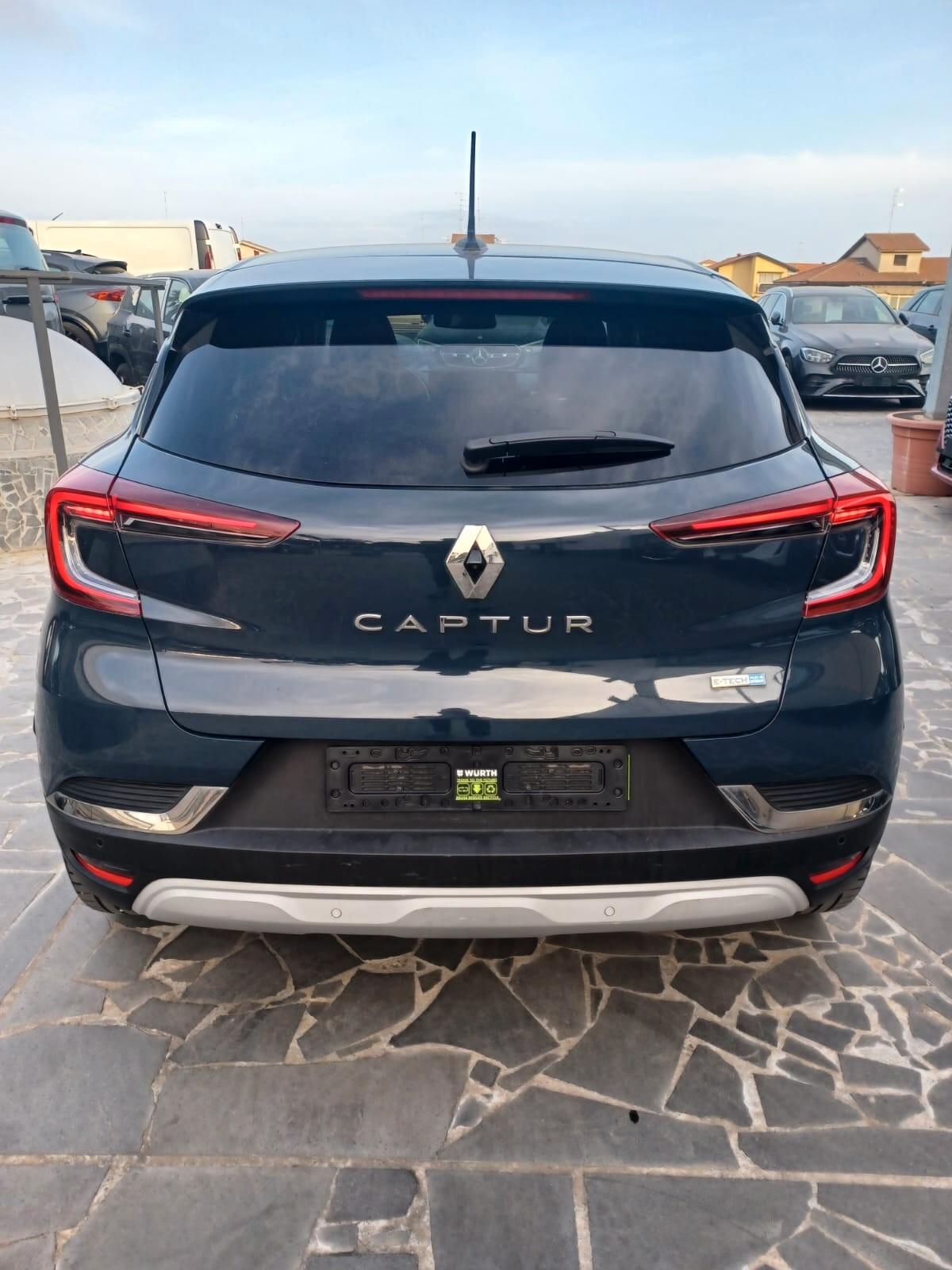 Renault Captur 1.6 E-Tech phev Intens 160cv