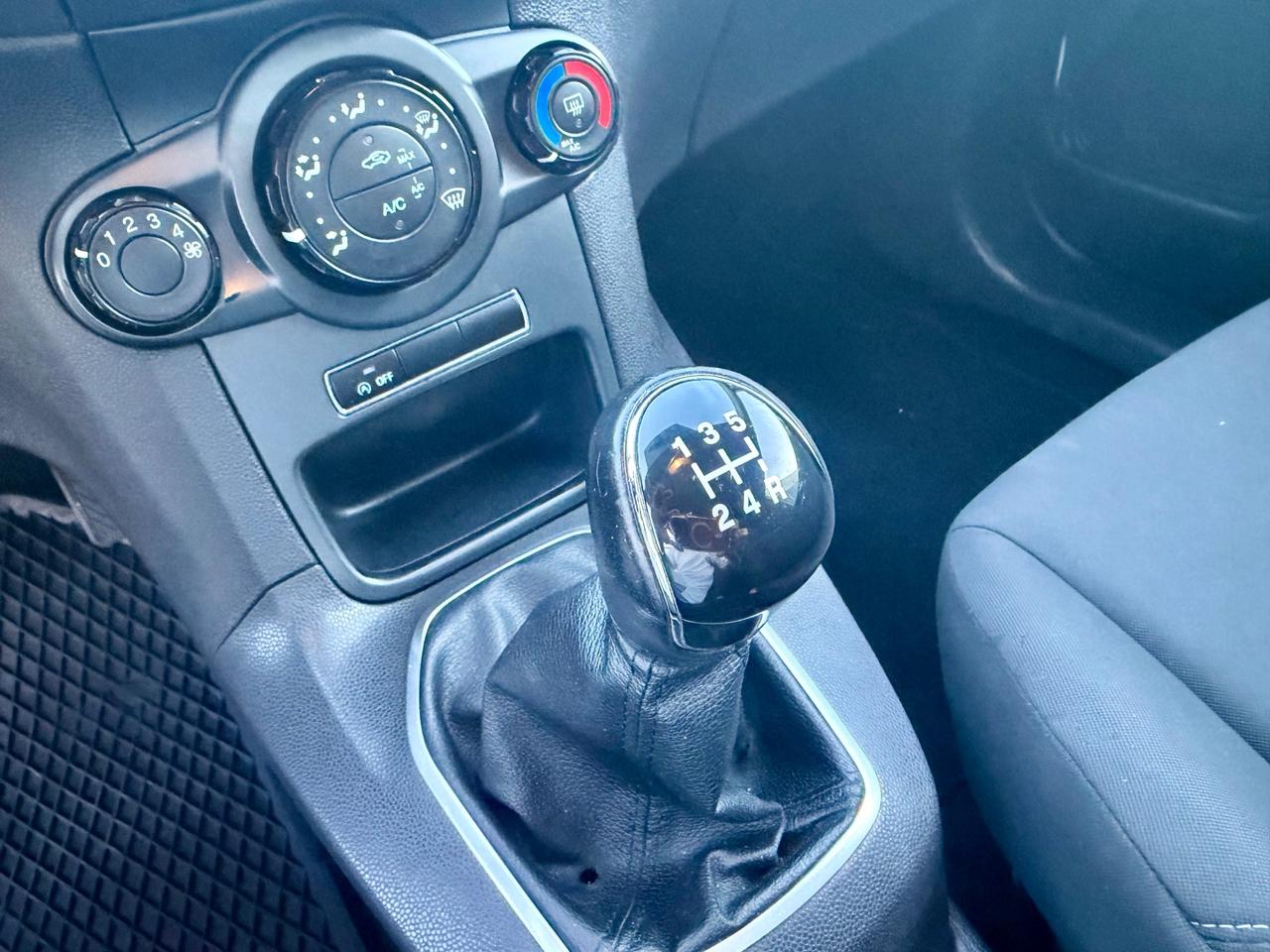 Ford Fiesta 3porte 1.0benz 2013 122.000km per neopatentati