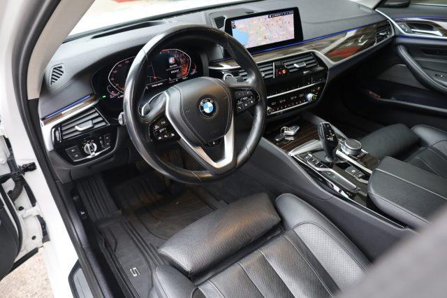 BMW 530 d xDrive 249CV Berlina Live Cockpit HeadUp Tetto