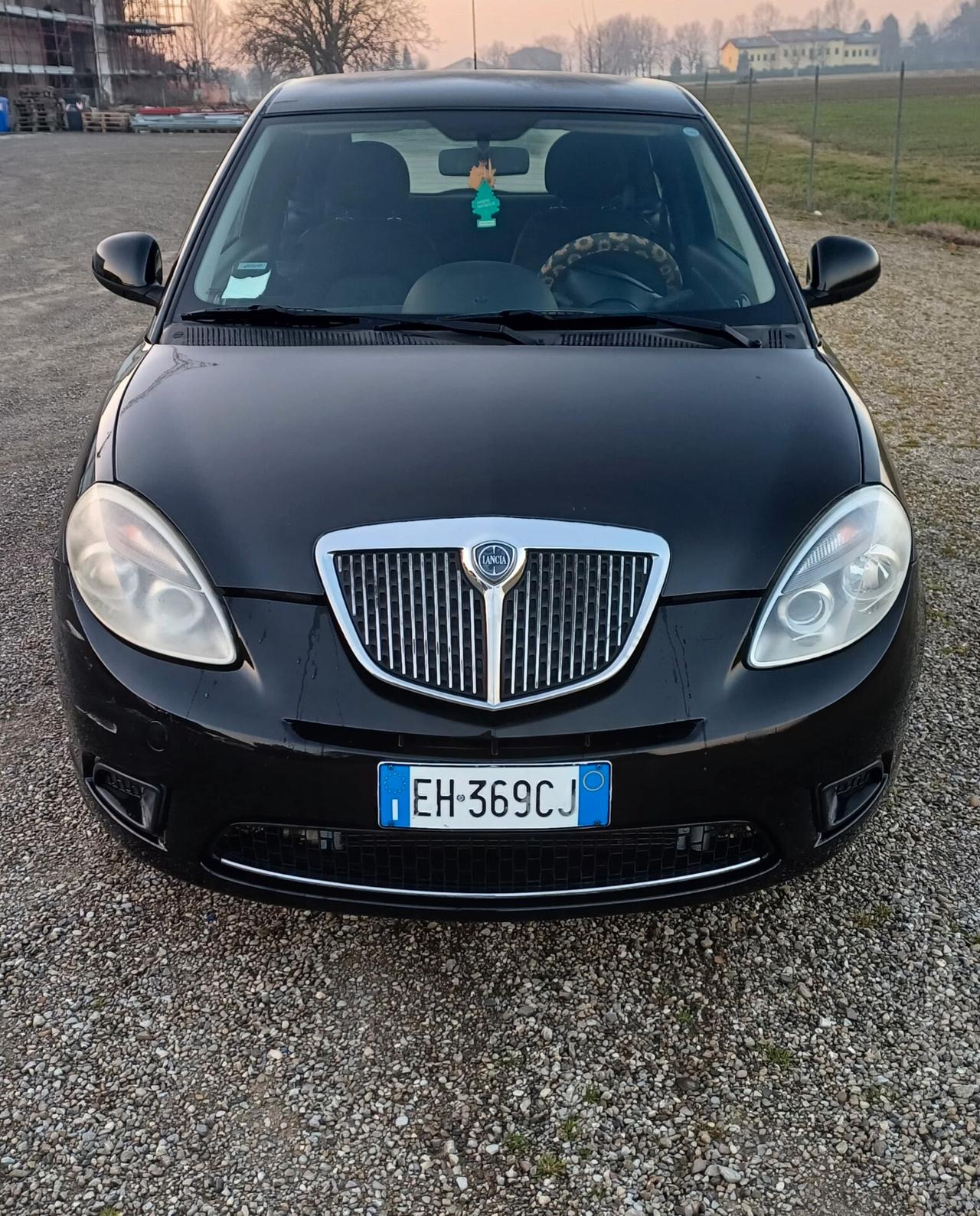 Lancia Ypsilon 1.2 69 CV 5 porte S&S Platinum