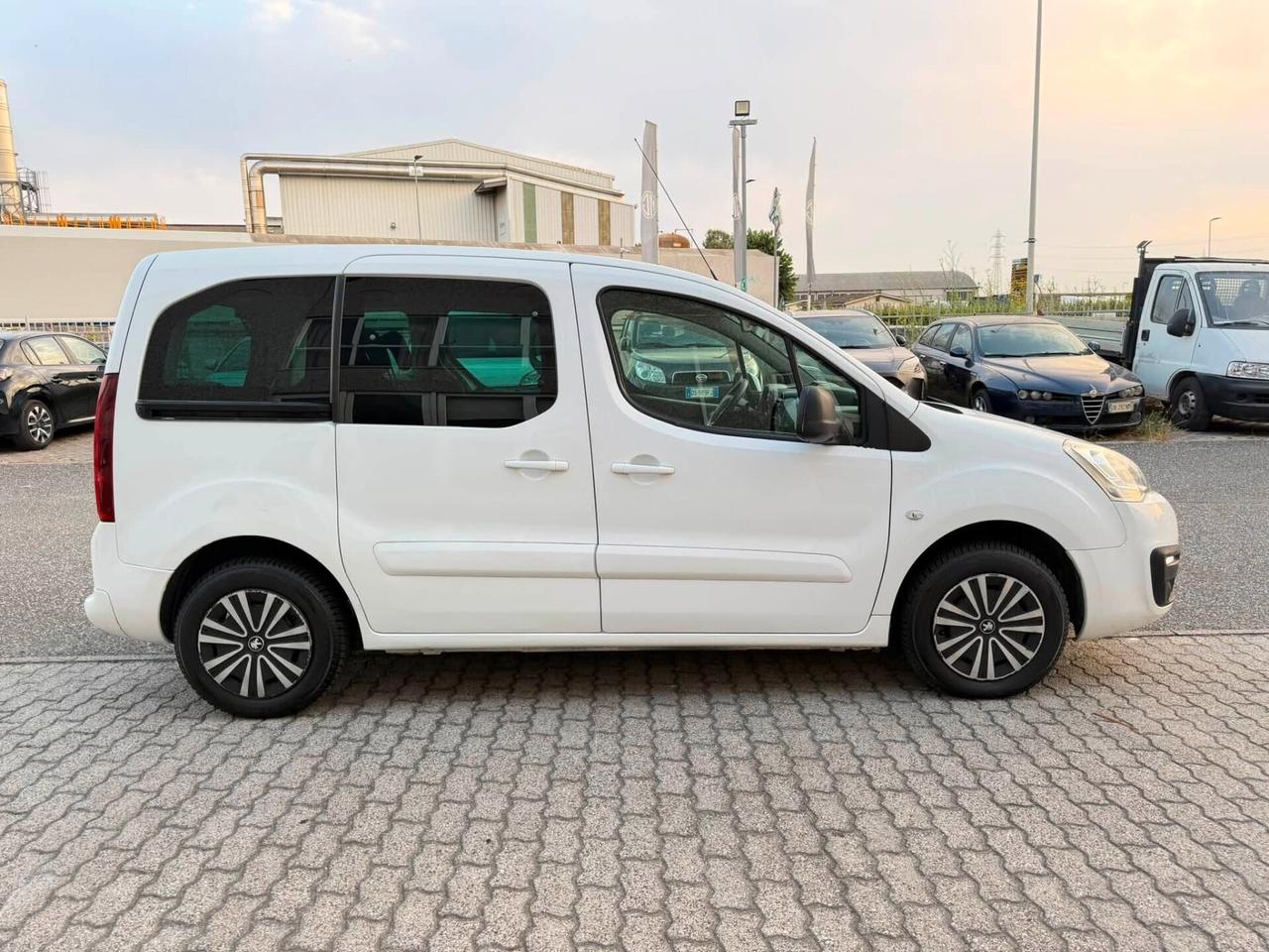 Peugeot Partner Tepee BlueHDi 100 ETG6 S&S Active