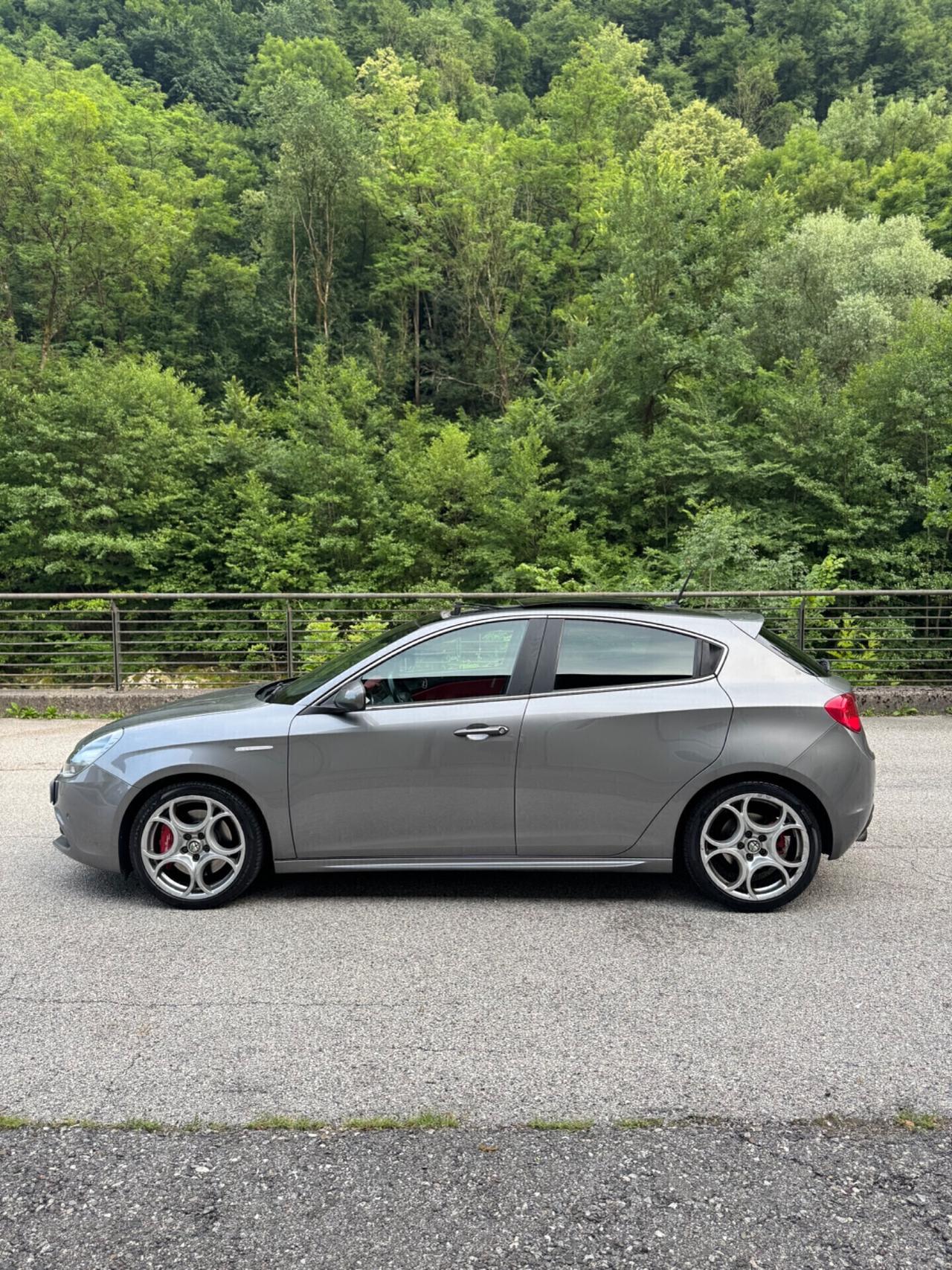Alfa Romeo Giulietta 1750 Turbo TCT Quadrifoglio Verde