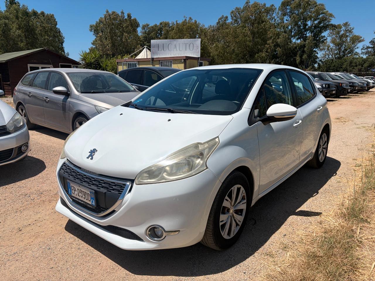 PEUGEOT 208 1.4 HDI 68CV ANNO 2012 ADATTA NEOPATENTATI