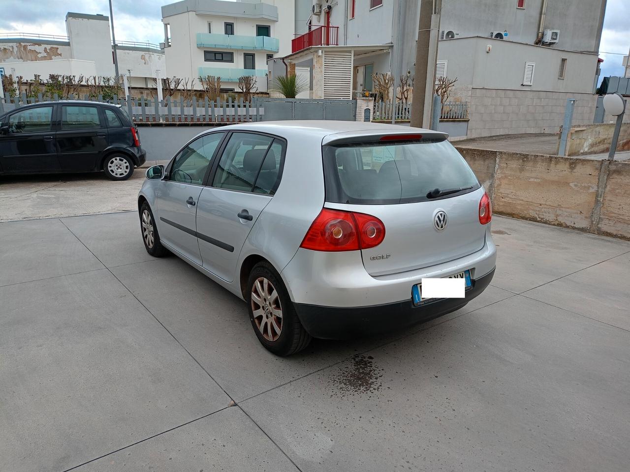 Volkswagen Golf 5 1.400 BENZINA GPL