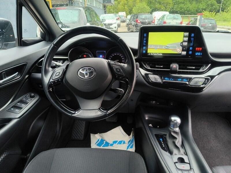 Toyota C-HR 1.8 Hybrid e-cvt business