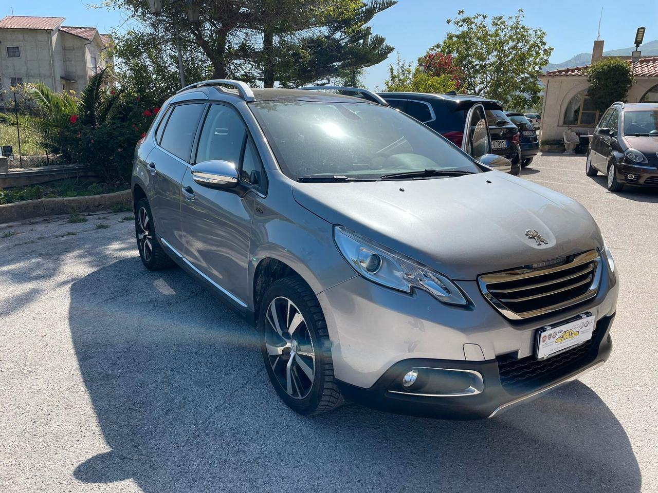 Peugeot 2008 1.6 HDI 120cv Black Matt