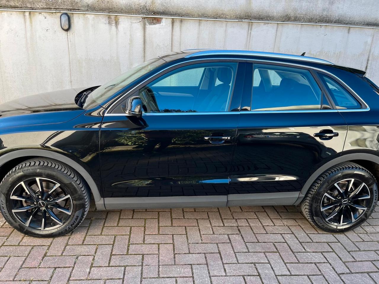 Audi Q3 2.0 TDI quattro Advanced S TRONIC - TETTO