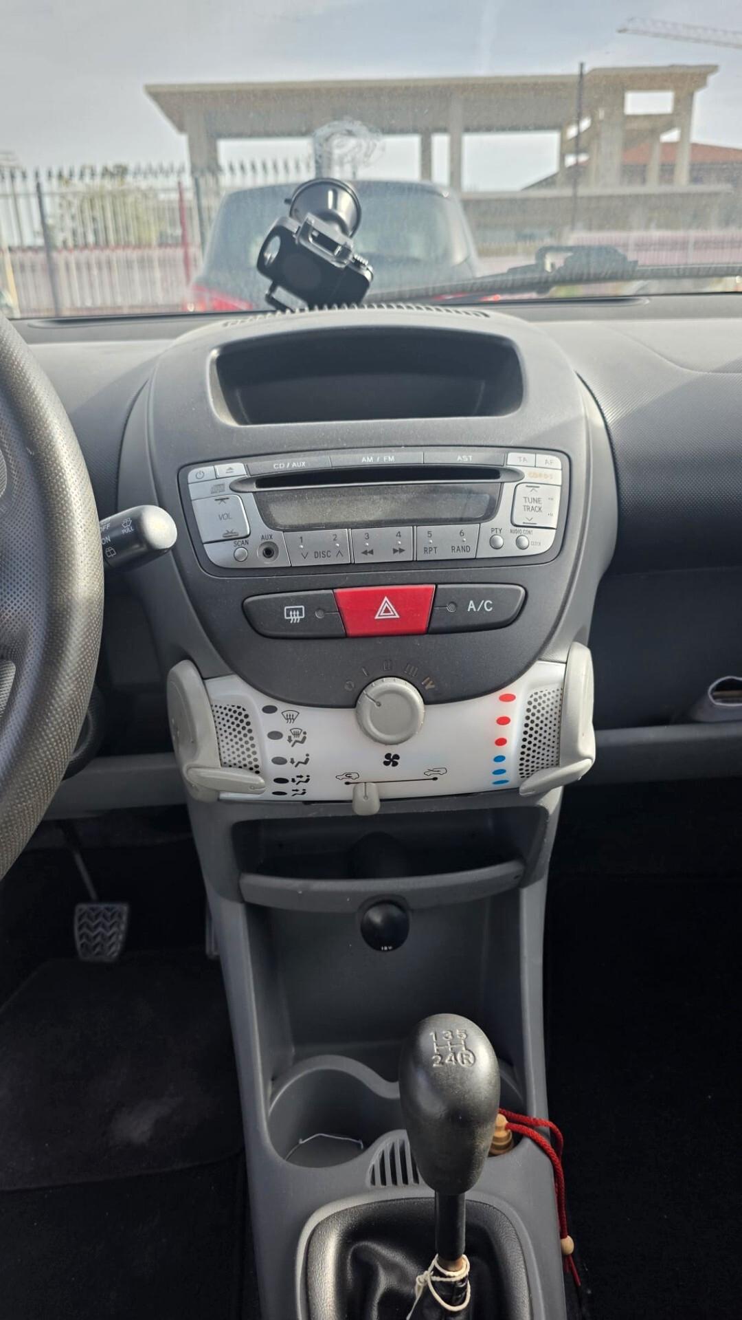 Peugeot 107 1.0 68CV 5p. Urban Move