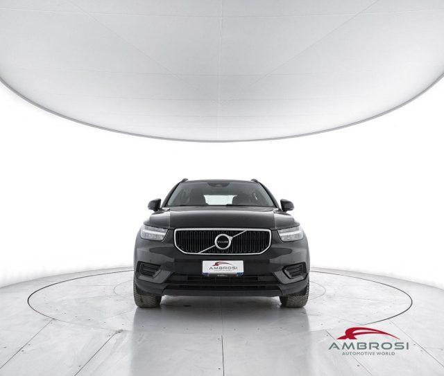 VOLVO XC40 T3 Momentum Core