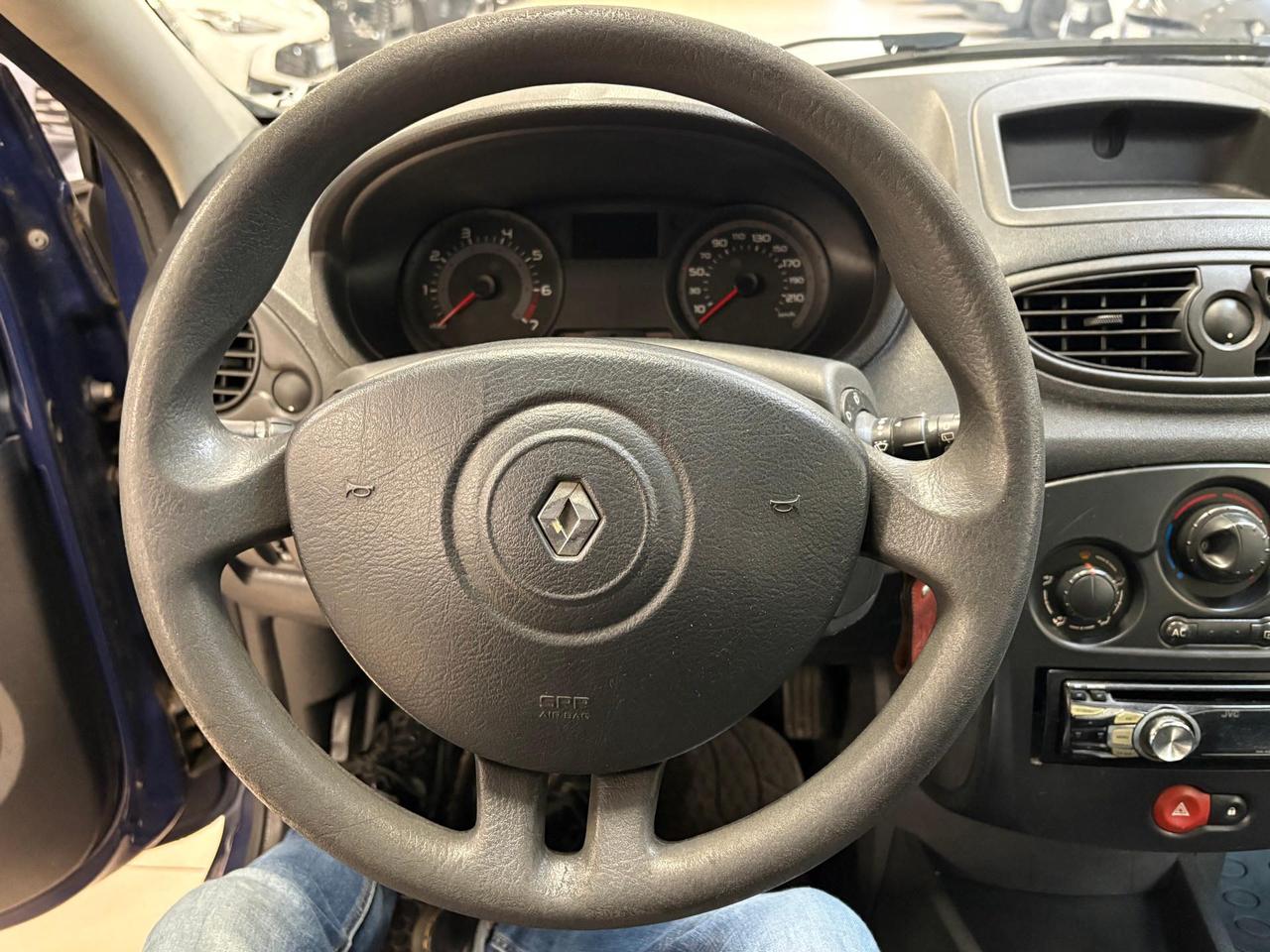 Renault Clio 5p 1.2 16v (pack) 65cv