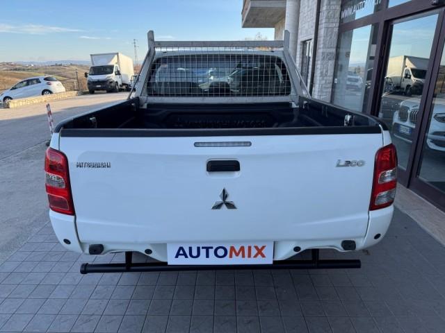 Mitsubishi L200 D.cab 2.4d Invite 4wd 154cv N1