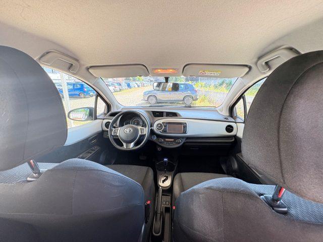 TOYOTA Yaris 1.5 Hybrid 5 porte Lounge AUTOMATICA OK NEOPATENTA