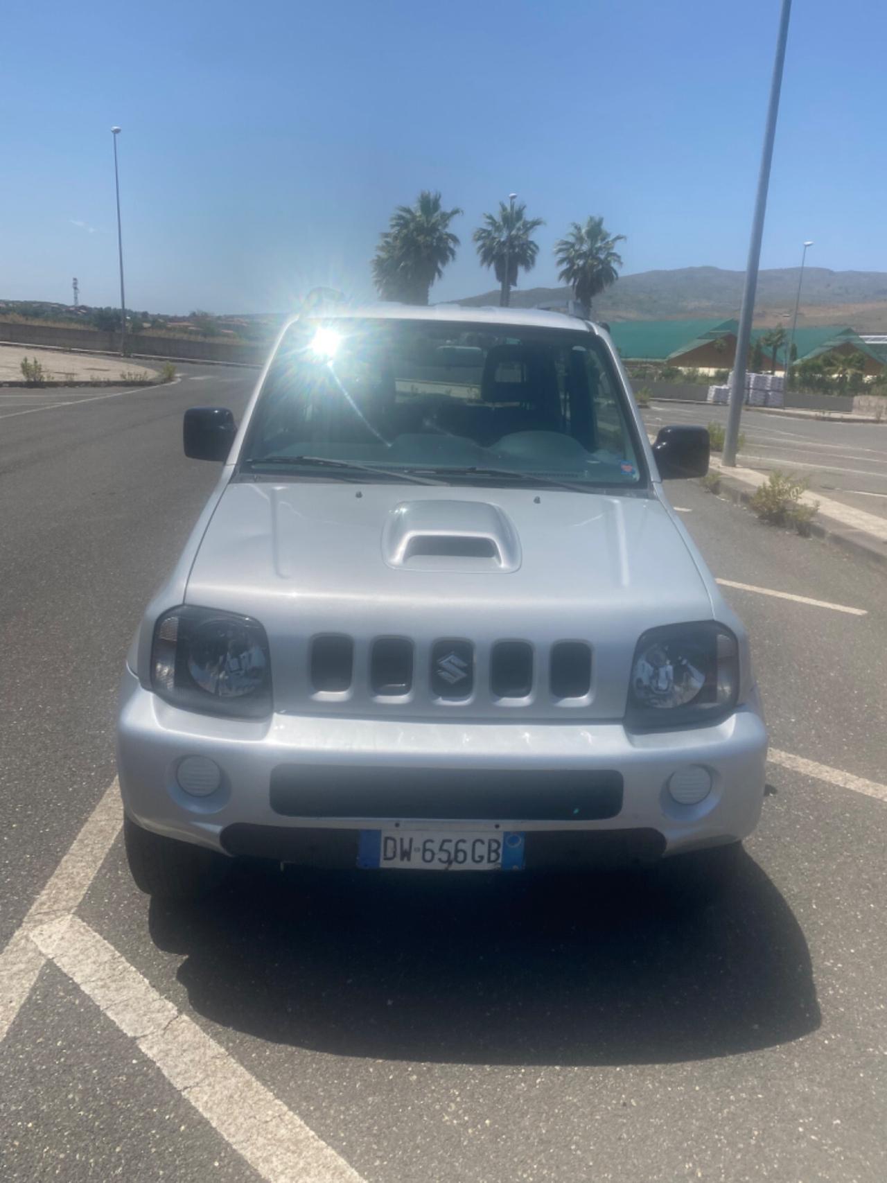 Suzuki Jimny 1.5 DDiS cat 4WD JLX LEGGI DESCRIZIONE