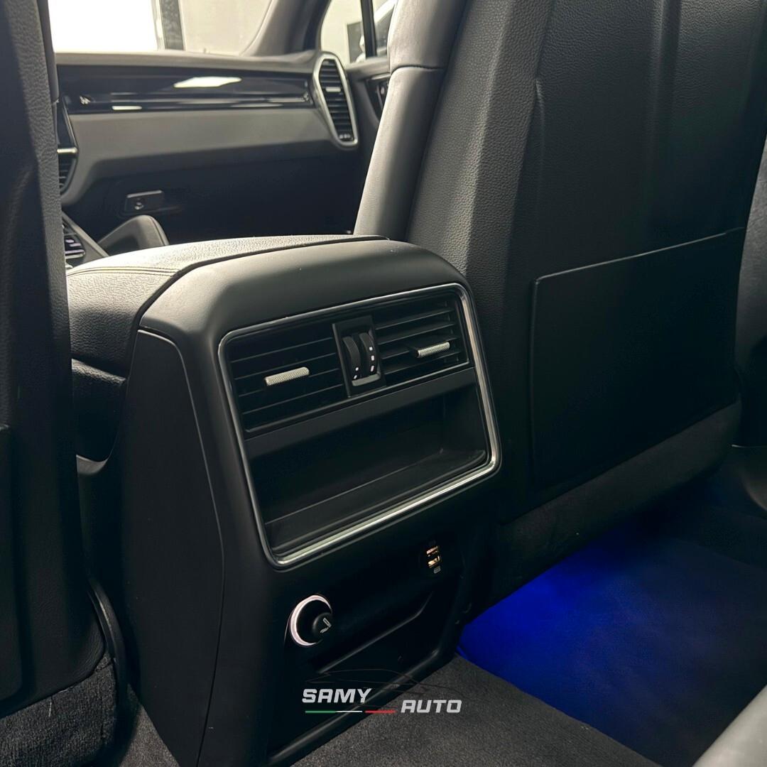 Porsche Cayenne 3.0 V6 tiptronic