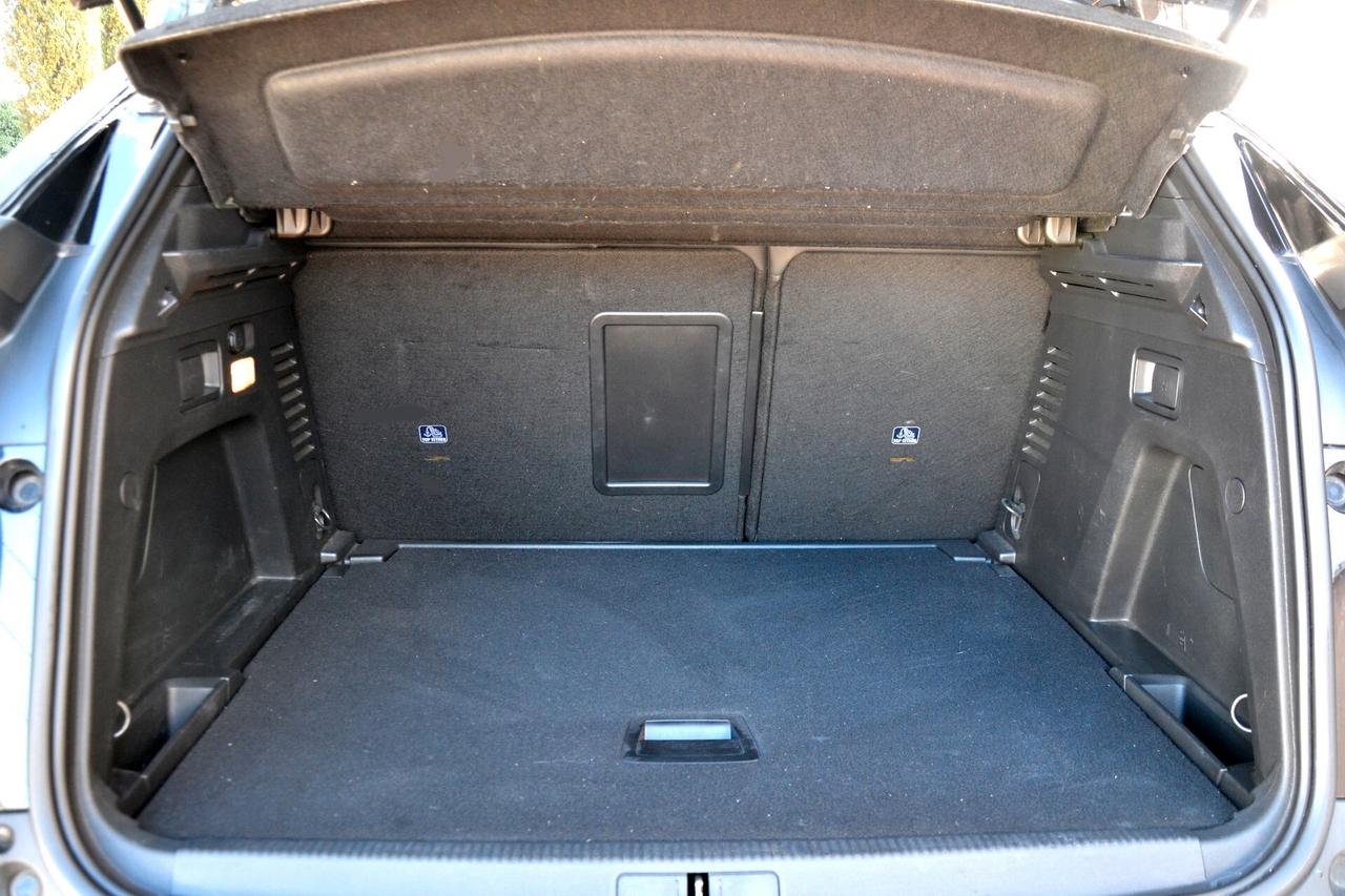 Peugeot 3008 BlueHDi 130 S&S EAT8 Allure